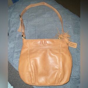 Simple tan shoulder bag